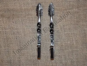 Arrowhead Hooks, Medium (Pair)