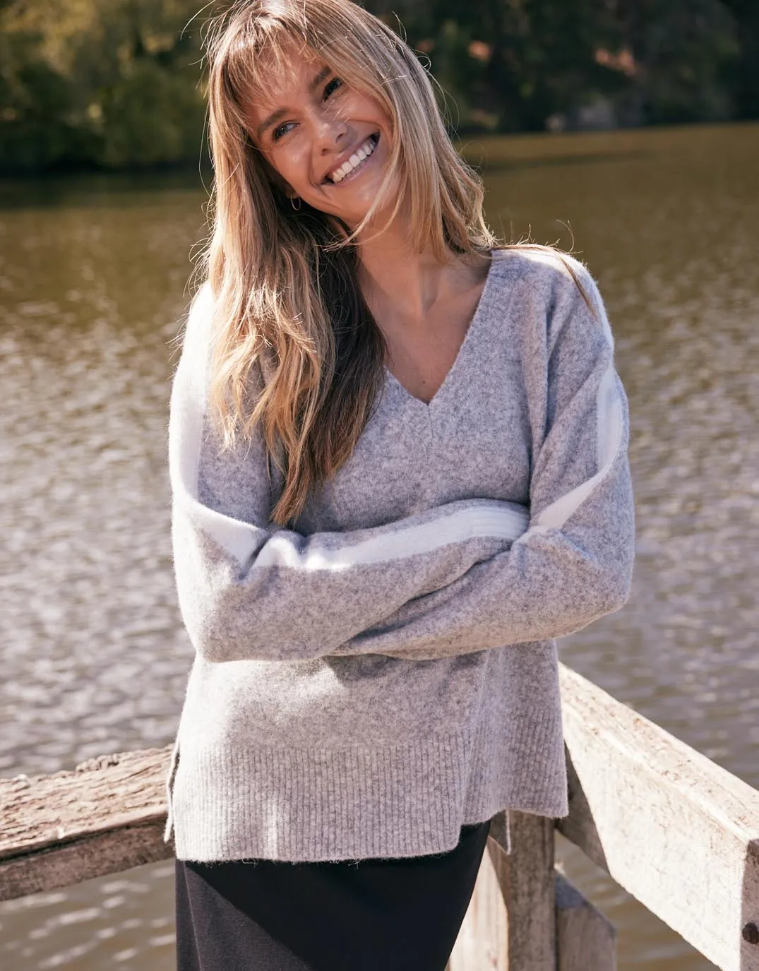 Chalet V Neck Knit Jumper - Grey/White