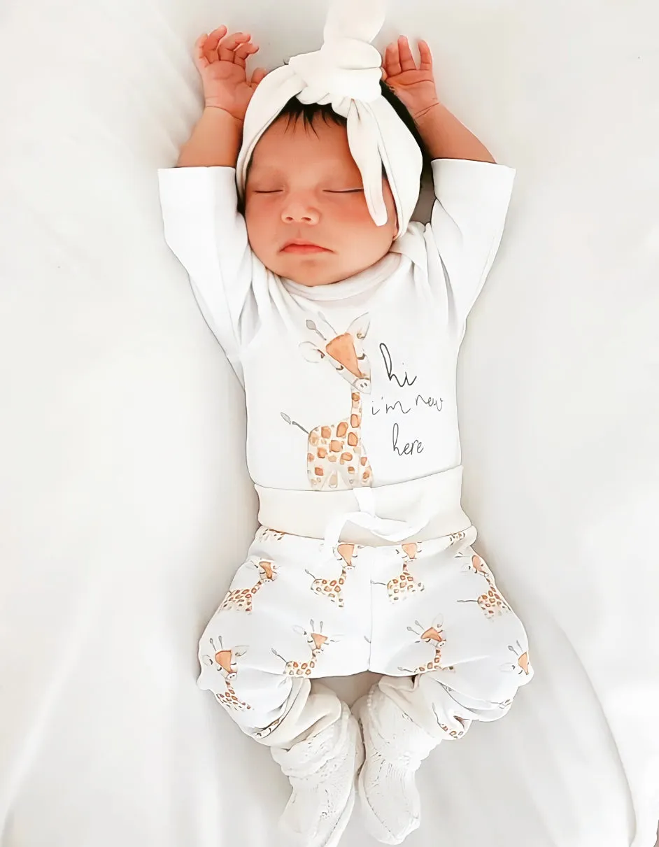 Charley the Giraffe  |  Organic Baby Set | Gender Neutral