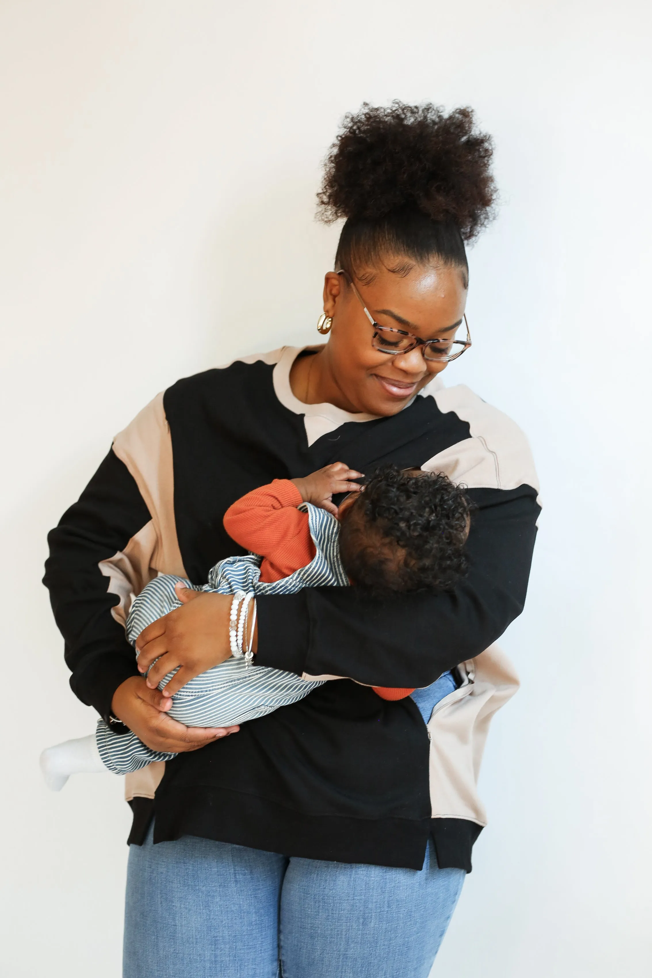 Colorblock Nursing Lightweight Sweatshirt