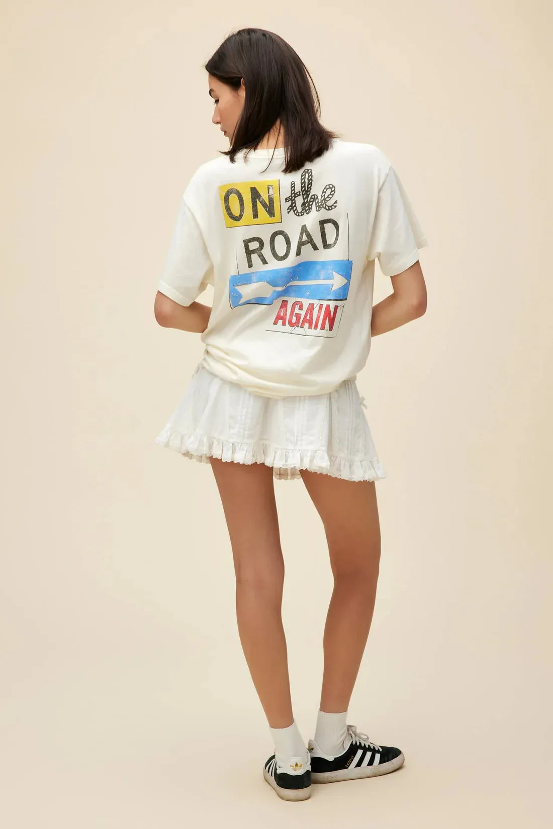 Daydreamer Willie Nelson on the Road Again Boyfriend Tee
