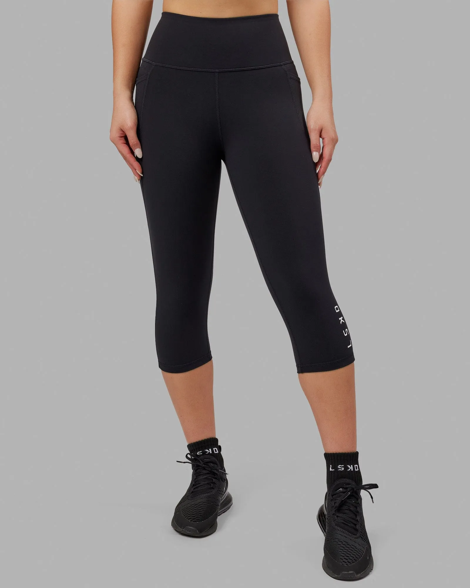 Flux 3/4 Length Tights - Black