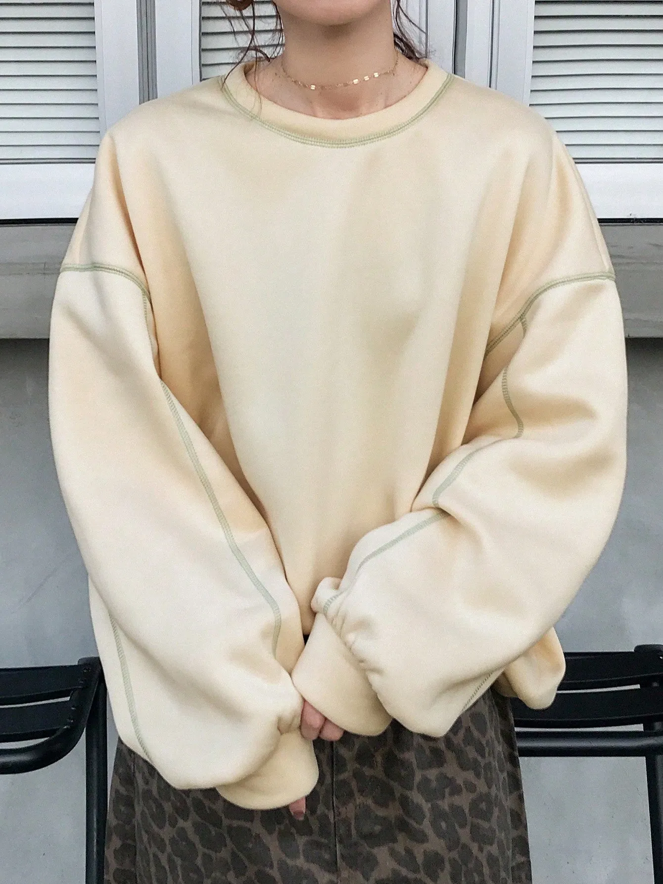 FRIFUL Women's Contrast Color Patchwork Crew Neck Loose Fit Casual Sweatshirt