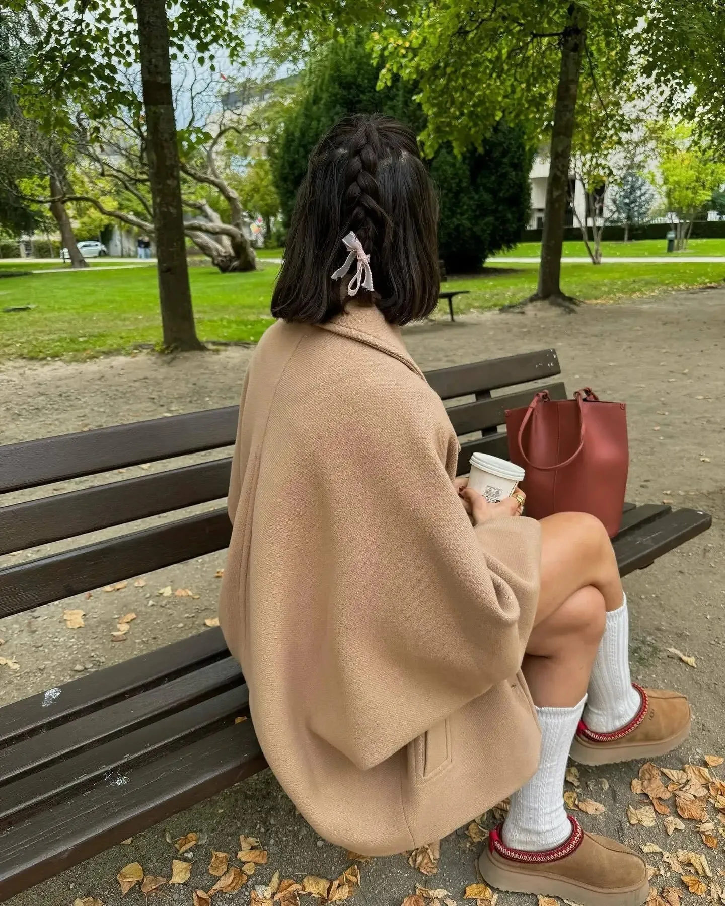 Lou - Timeless Elegance Women’s Cape Coat