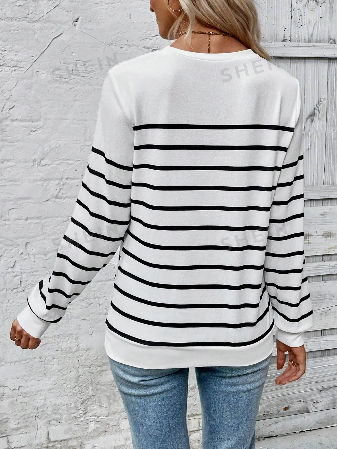 LUNE Striped Print Long Sleeve Sweatshirt
