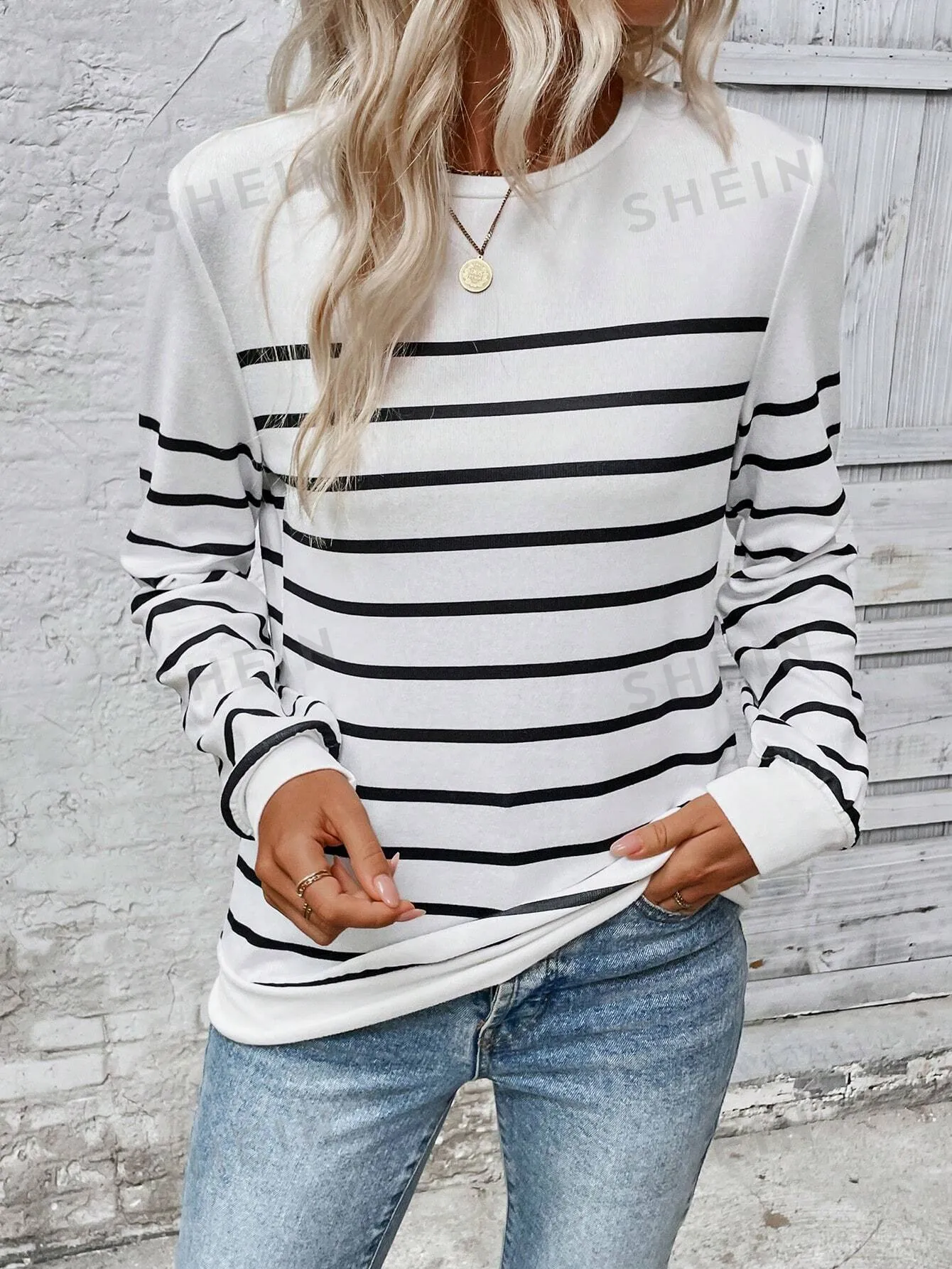 LUNE Striped Print Long Sleeve Sweatshirt