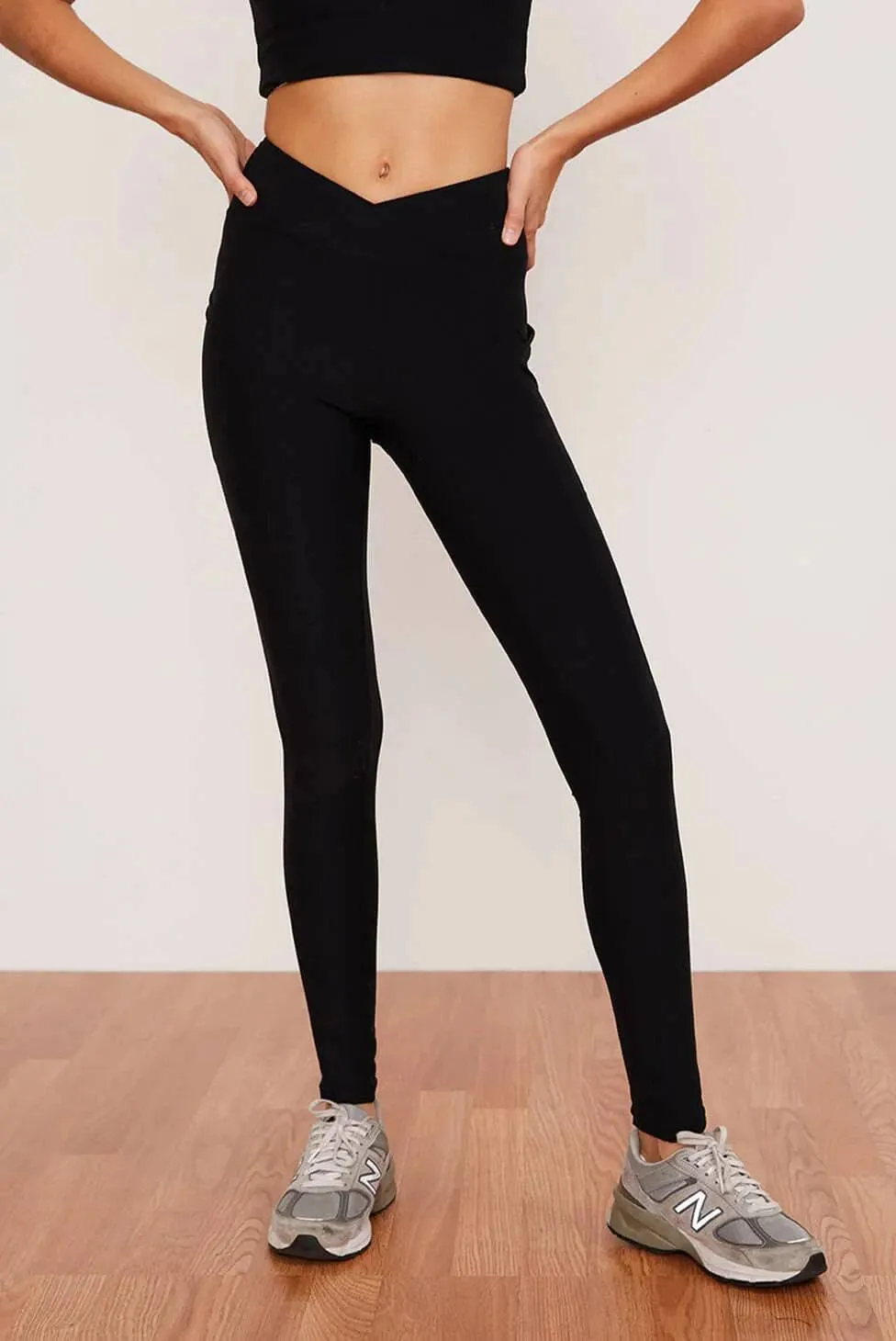 Onyx Crossover Pocket Legging by Wolves | Black
