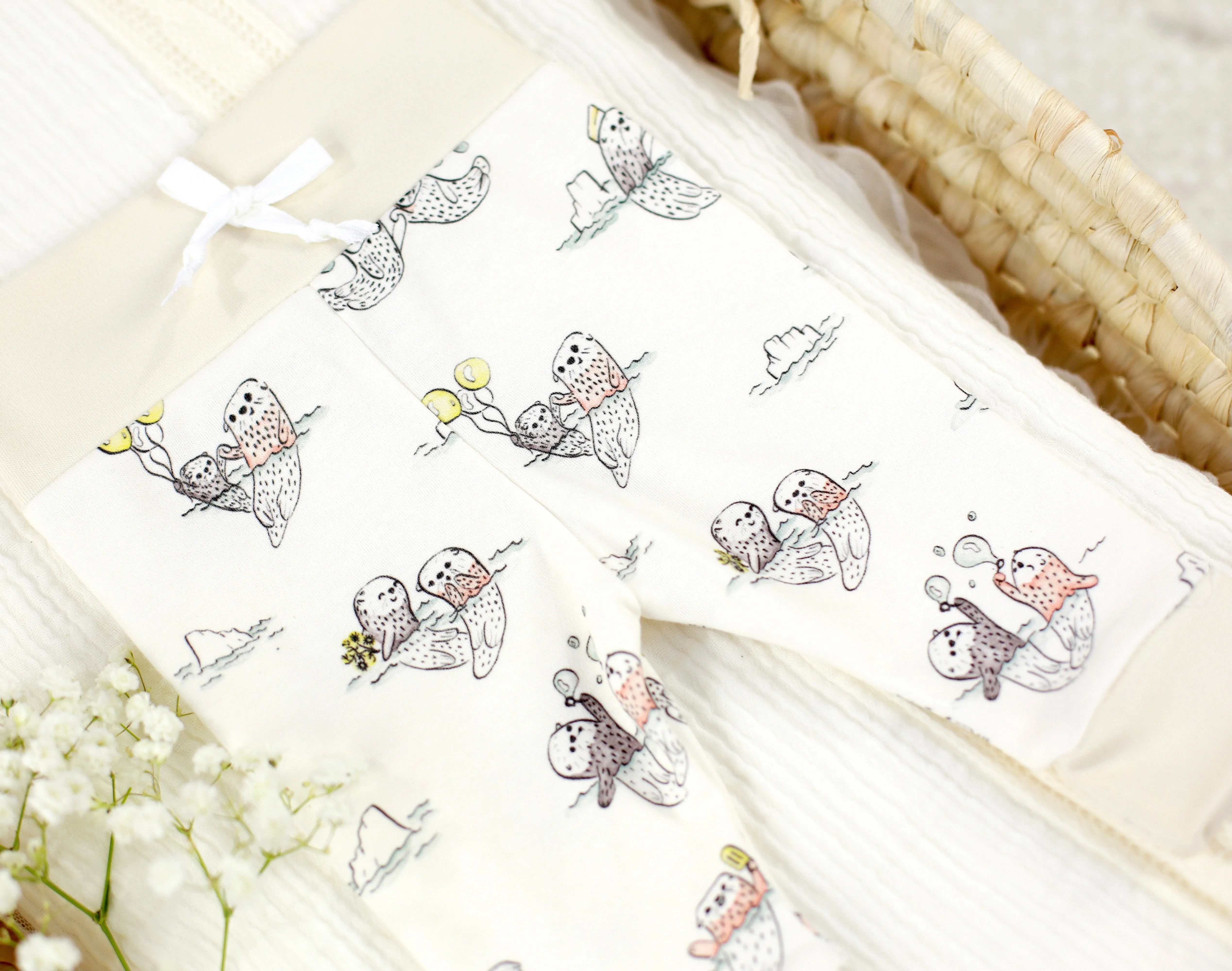 Playful Otter Leggings | Gender Neutral