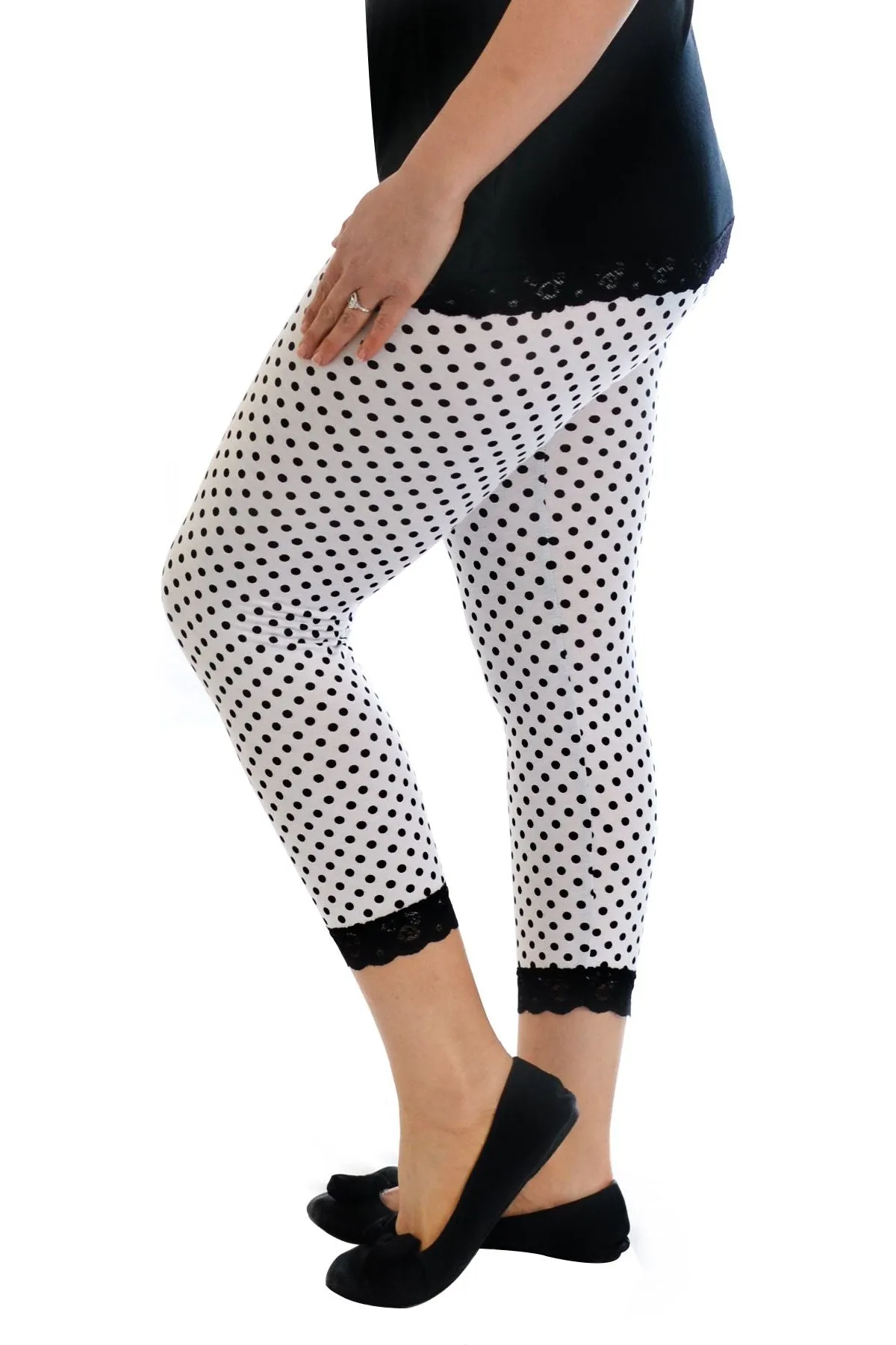 Plus Size Cropped Polka Dot Lace Trim Leggings
