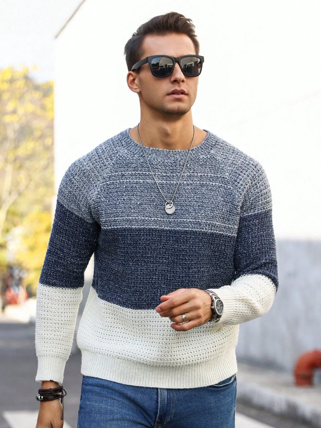 QA Homme Men's Color-Block Sweater