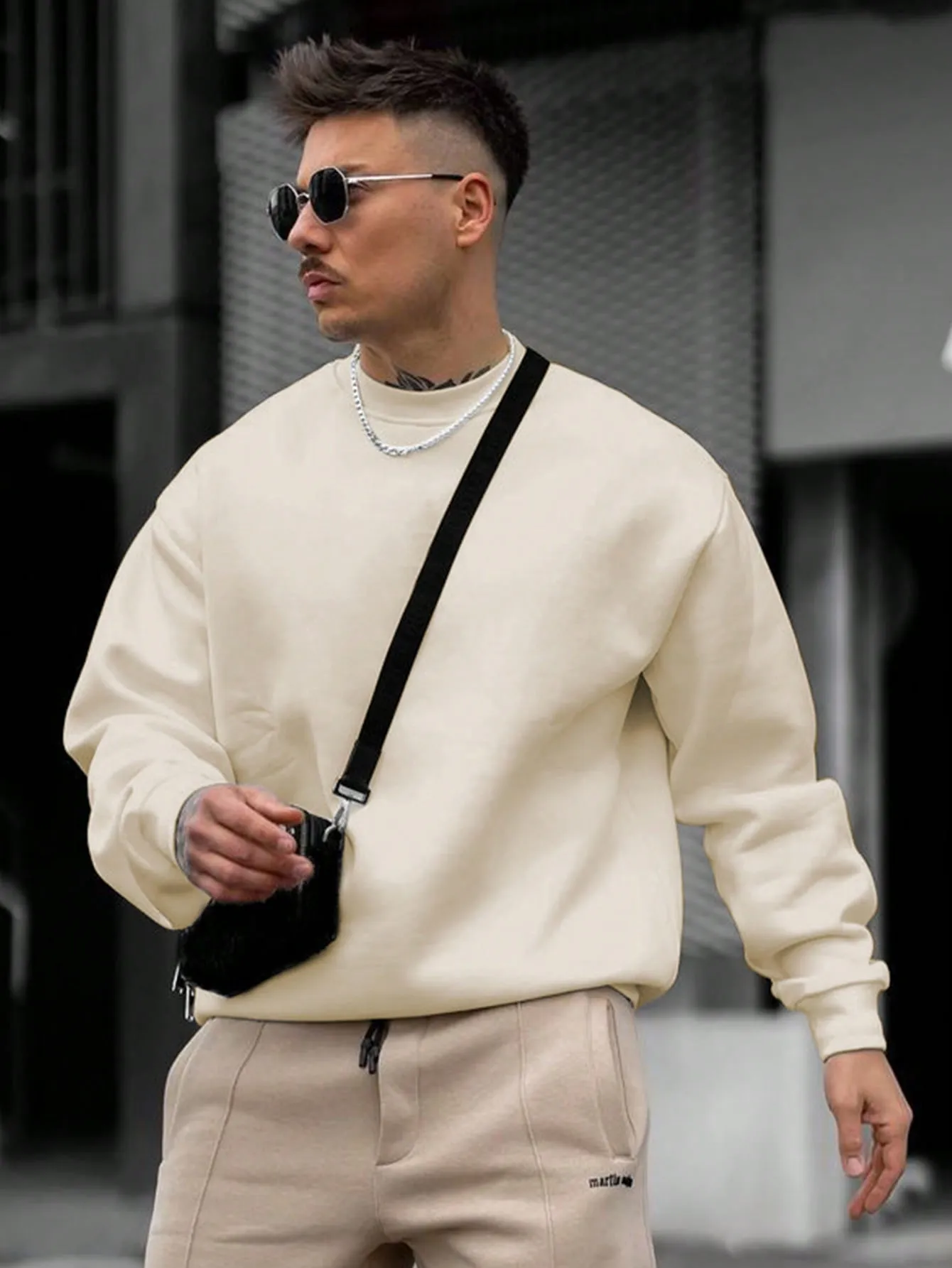 QA Men's Solid Color Sweatshirt