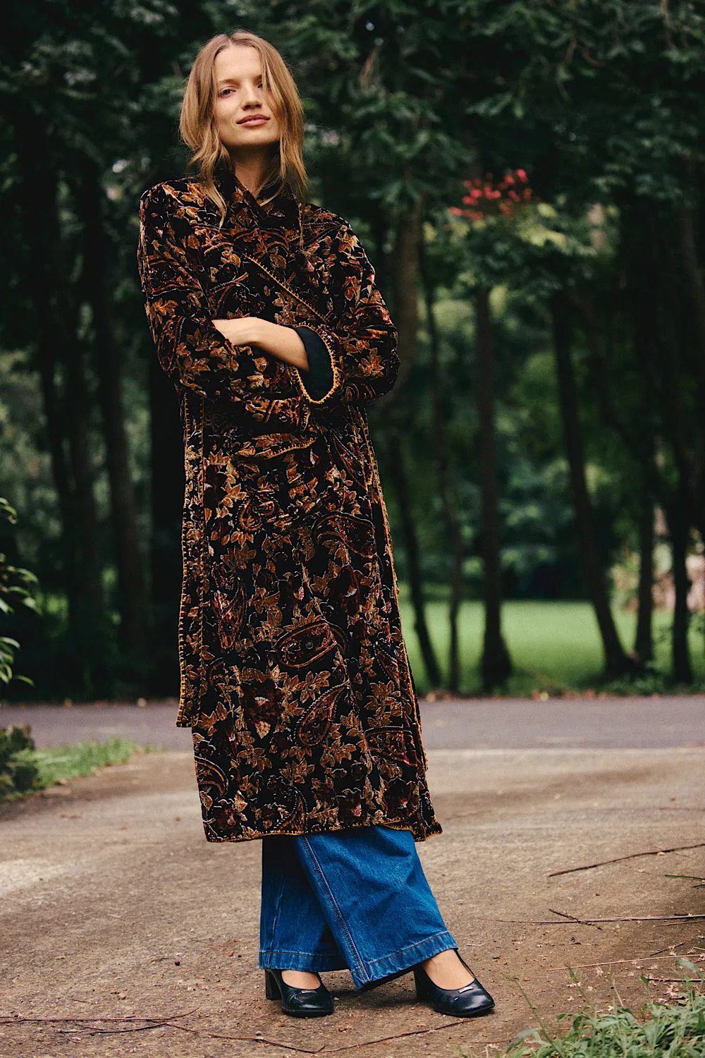 Roadhouse Blues Velvet Housecoat  -  Midnight Paisley