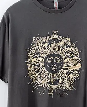 SUNDIAL PRINTED GRAPHIC TEE
