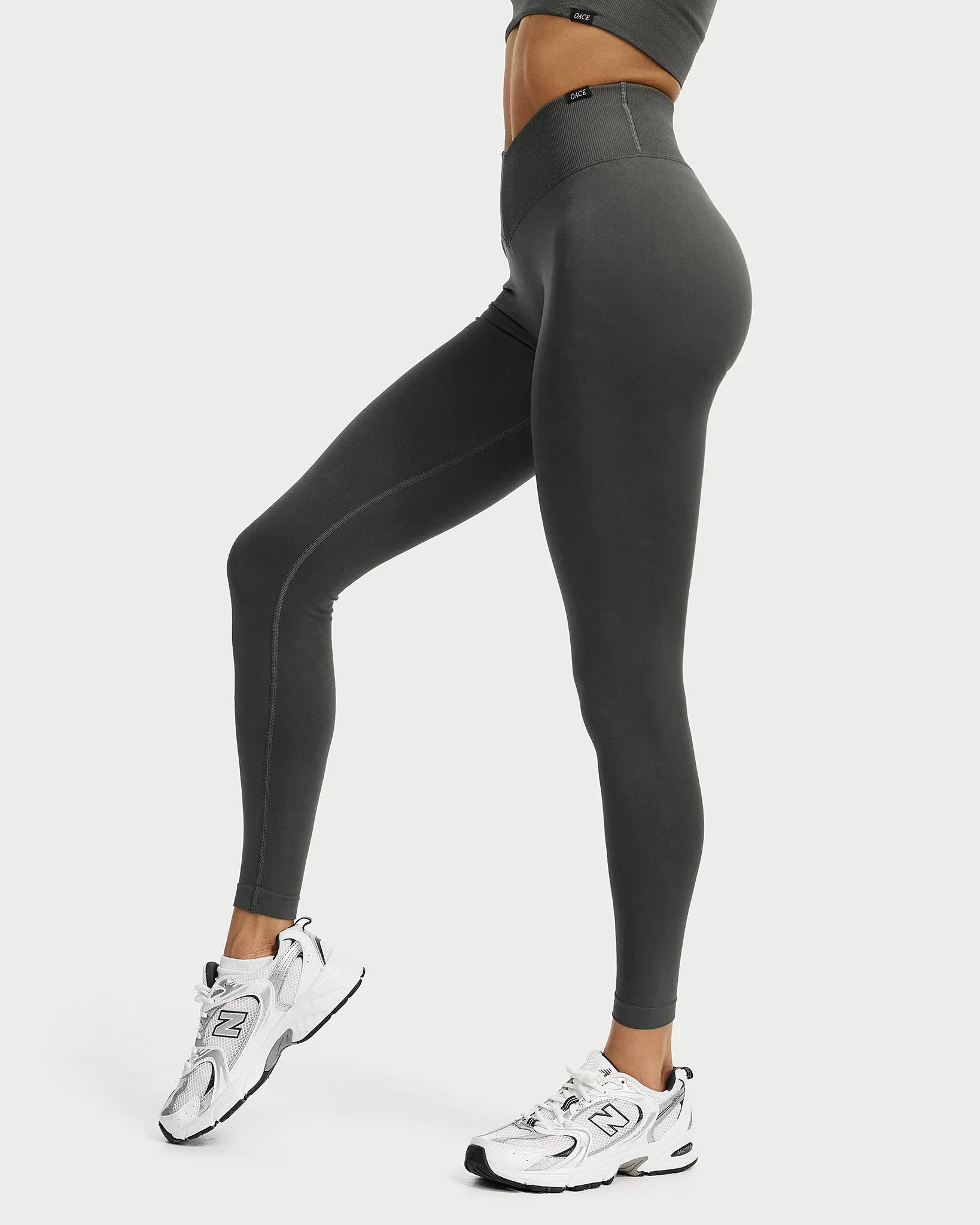 Toned V-Shape Leggings (Outlet)