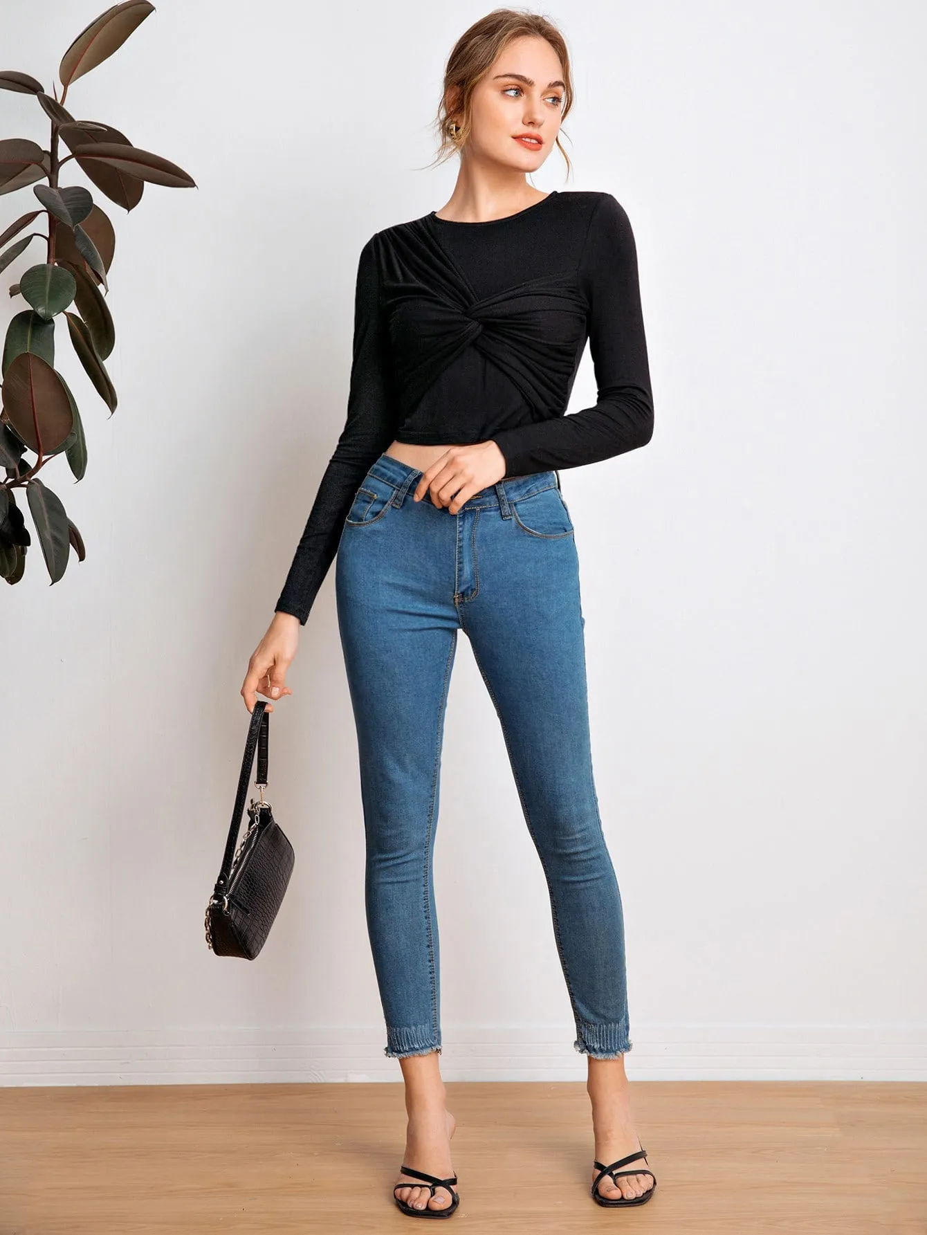 Twist Detail Form Fitted Crop Tee( CLEARANCE SALE