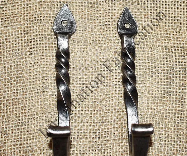 Twisted Spade Hooks, Large, Upset (Pair)
