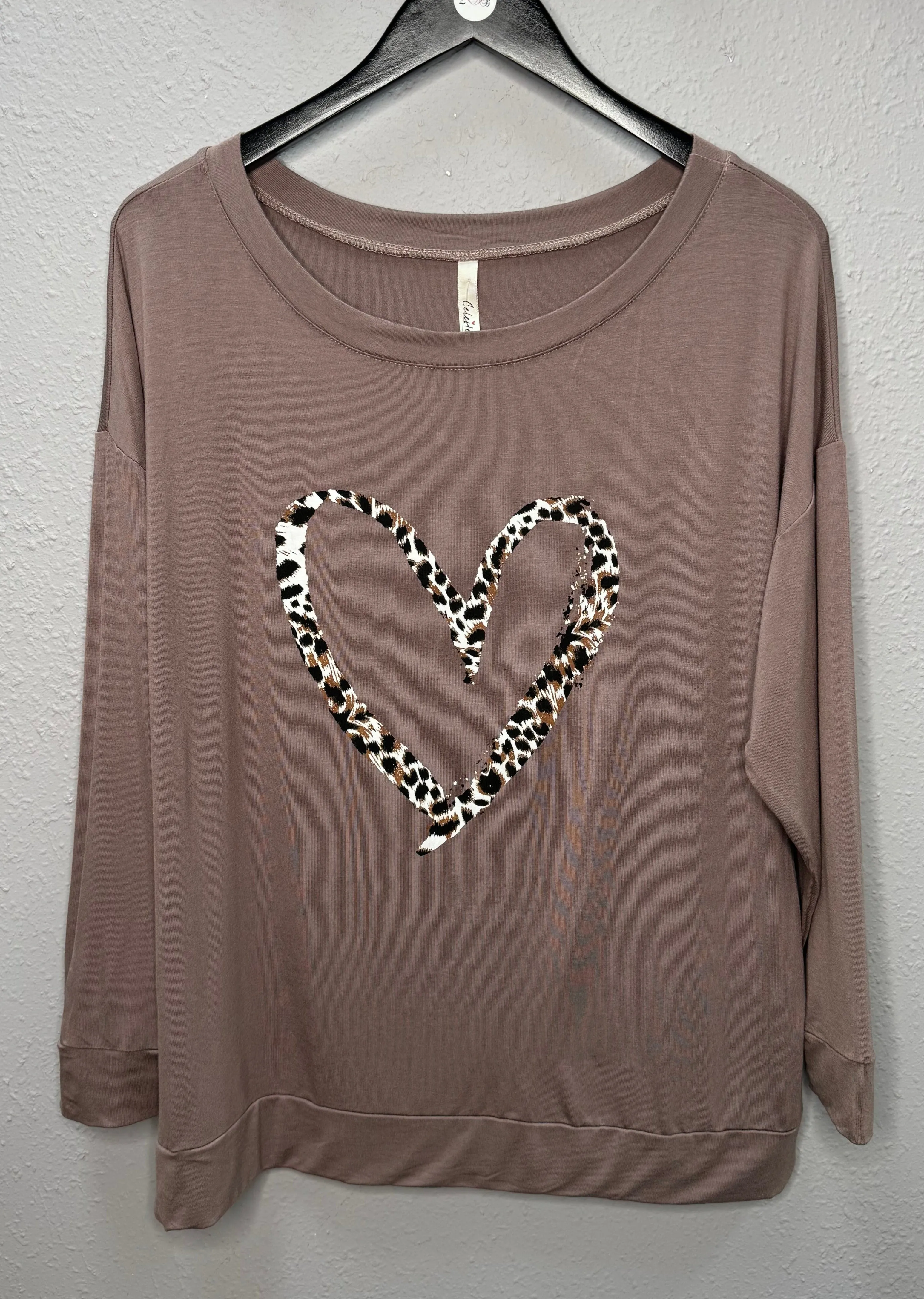 Wide Shoulder W/Heart-Mocha