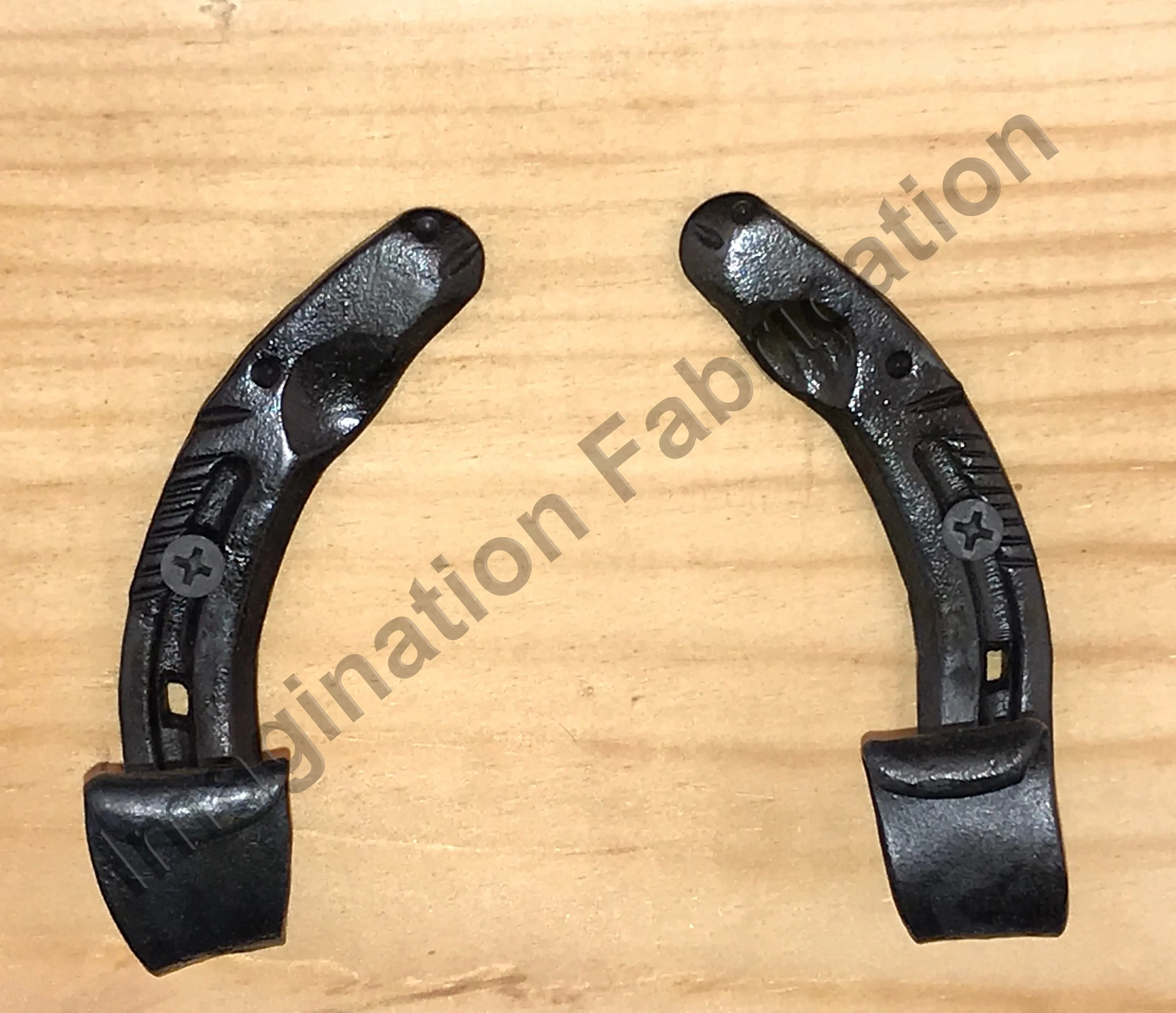 Wild Horse Wall Hooks, Medium, Horseshoe (pair)